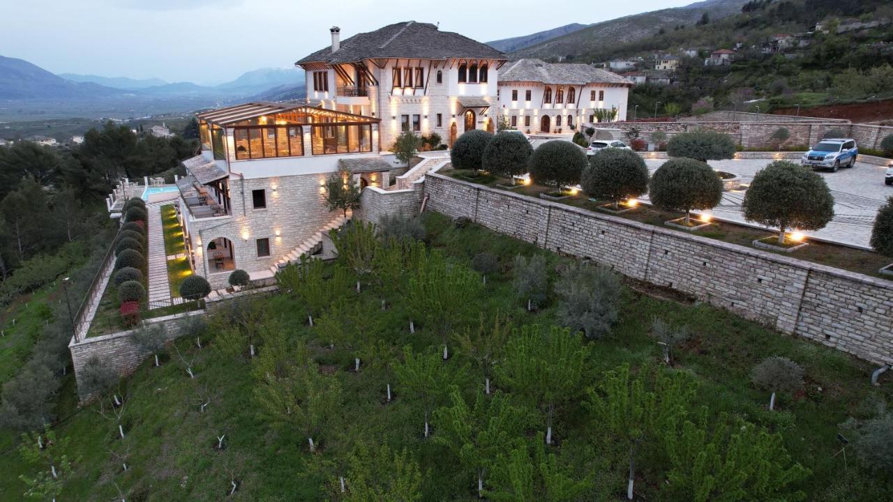 Kerculla Resort Gjirokastër Exteriör bild