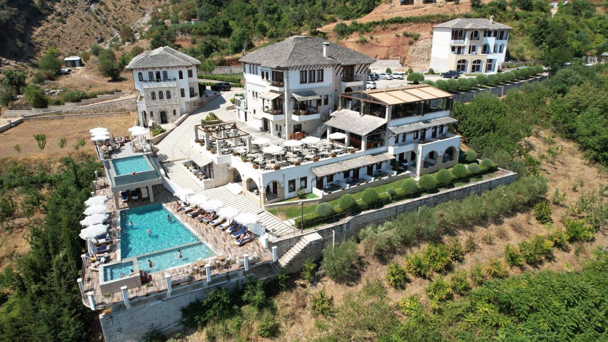 Kerculla Resort Gjirokastër Exteriör bild